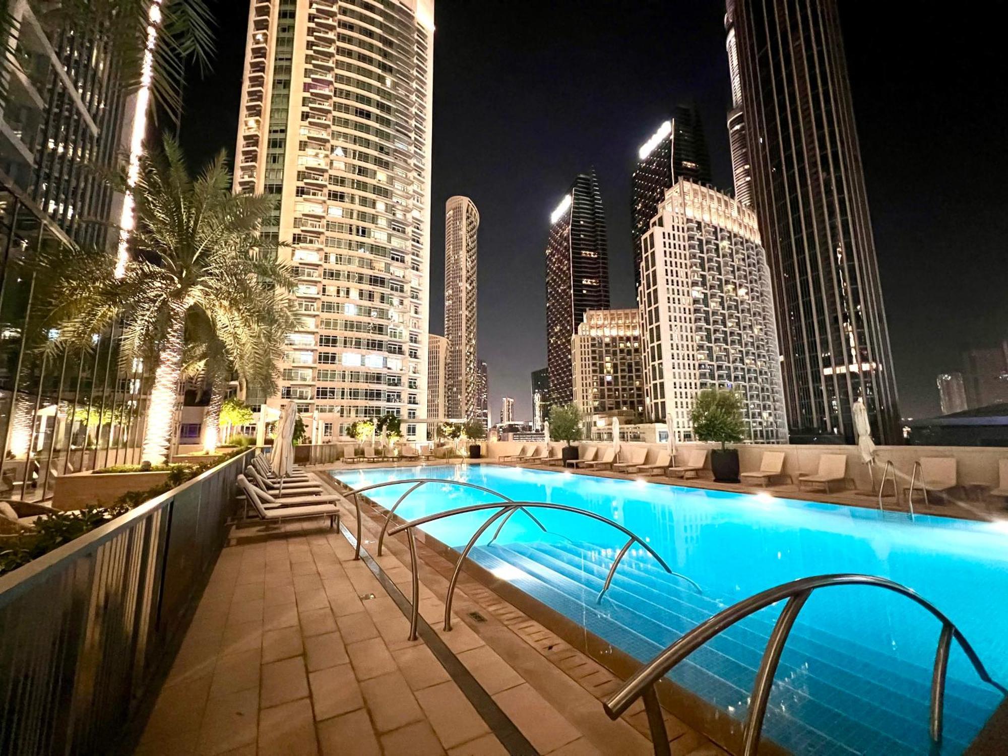 Downtown Luxury - Open Views Of The & The Sea - Walking Distance To Mall Apartment