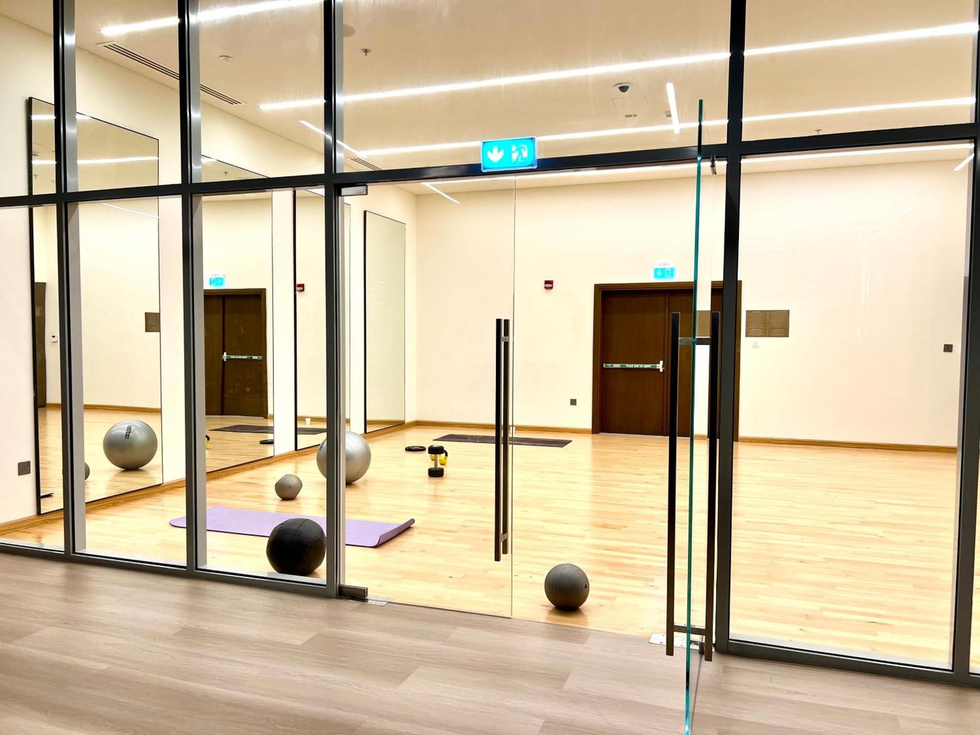 Downtown Luxury - Open Views Of The & The Sea - Walking Distance To Mall Apartment *