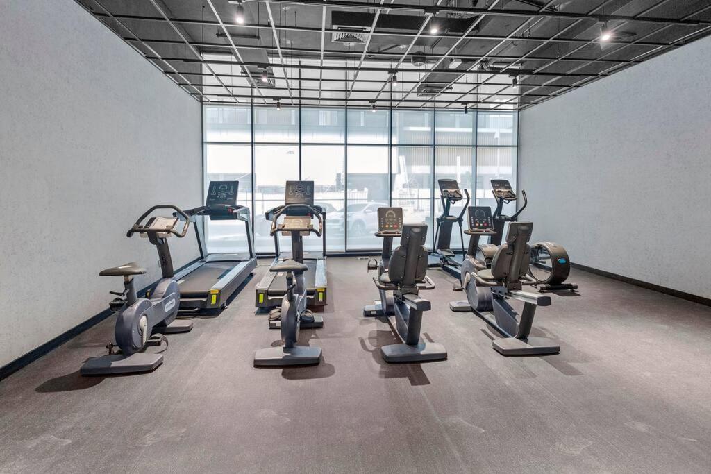 Apartment Sleek Brand New In Loci Jvc *