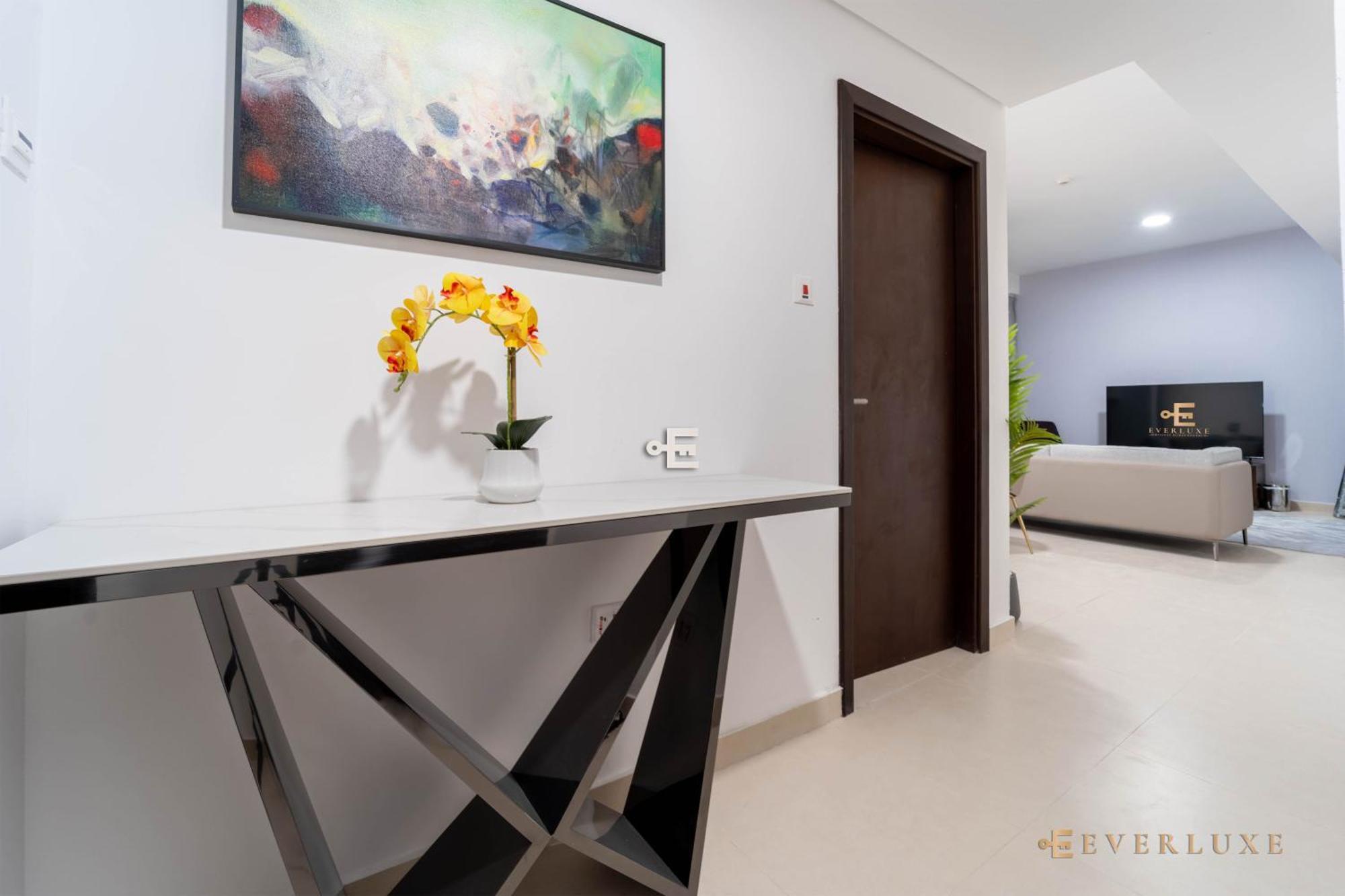 Everluxe 2-bed Apt In Al Karama With Terrace Apartment