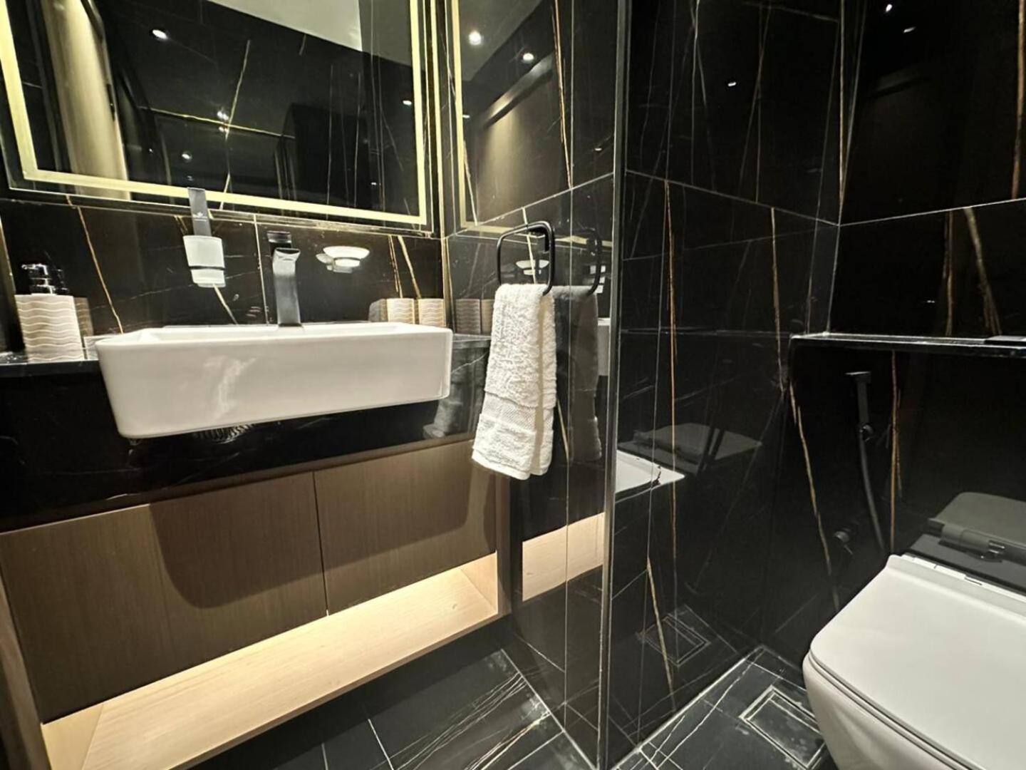 Stunning Brand New 1-bedroom In Jvc