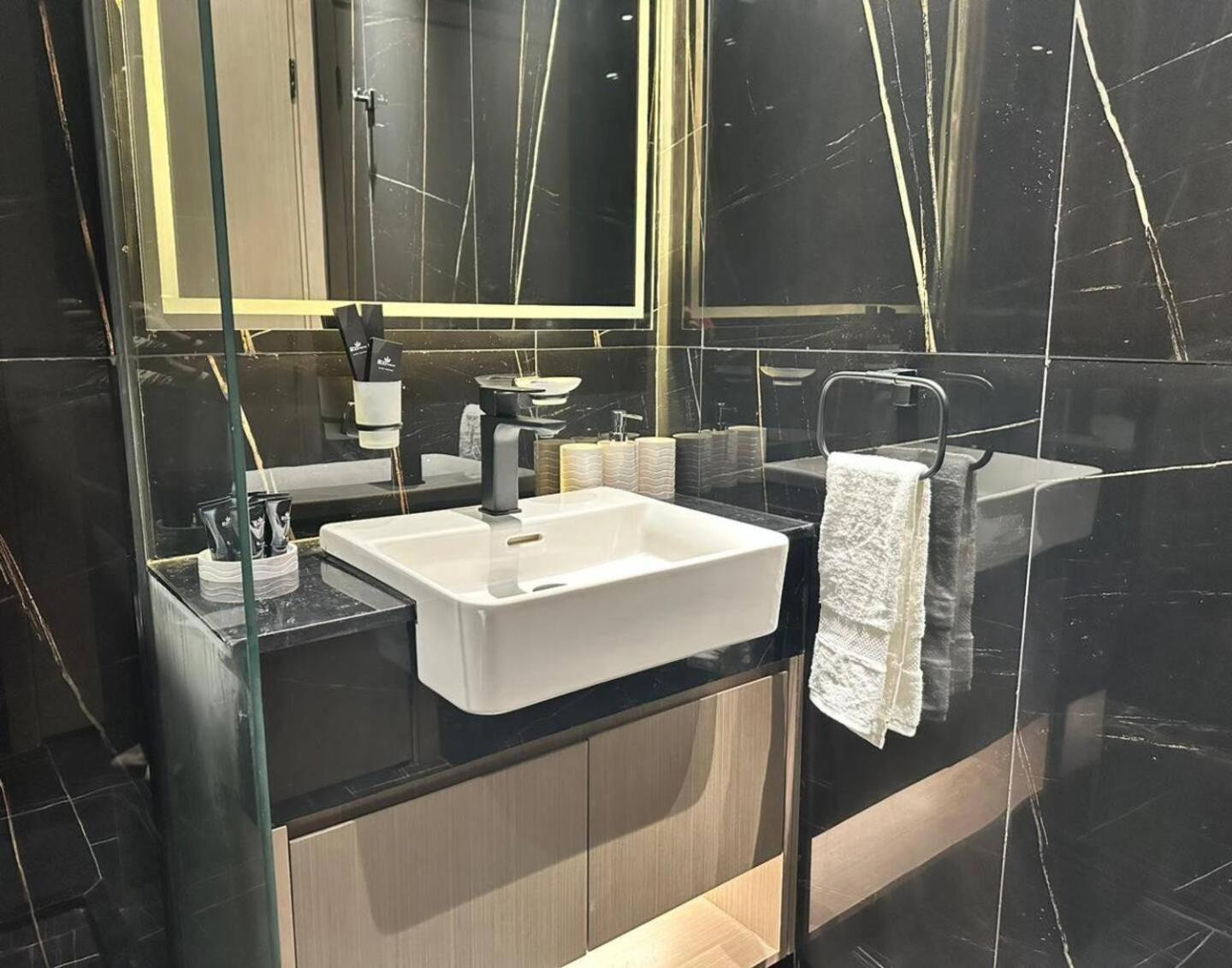 Apartment Stunning Brand New 1-bedroom In Jvc *
