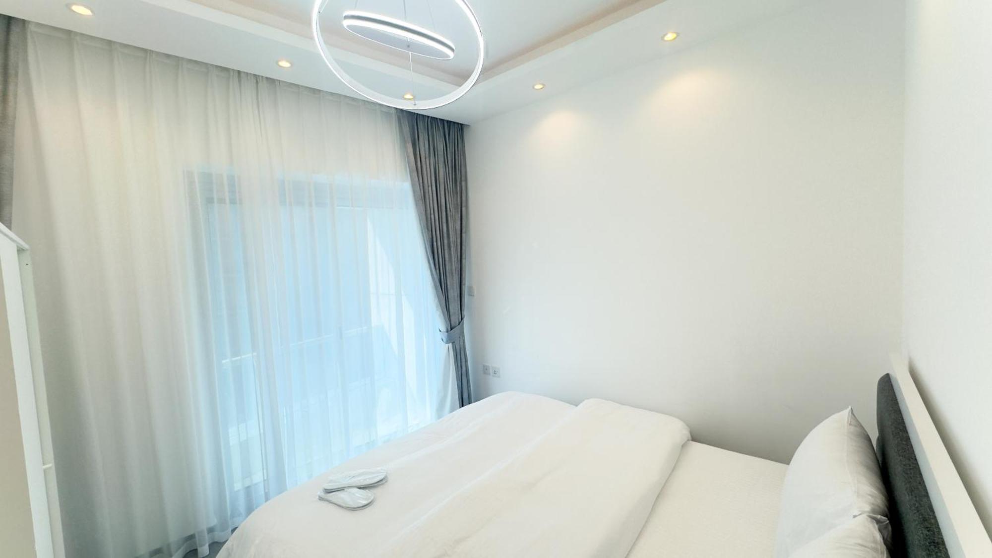 Marina- Cozy 2bhk Apartment Dubai