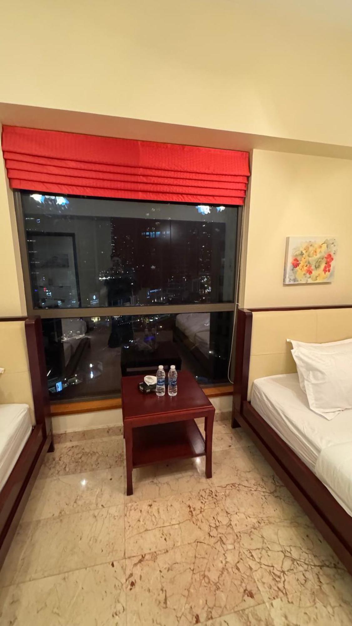 Hostel Pool View Executive Near Jbr Walk, Sadaf 1,2 Dubai