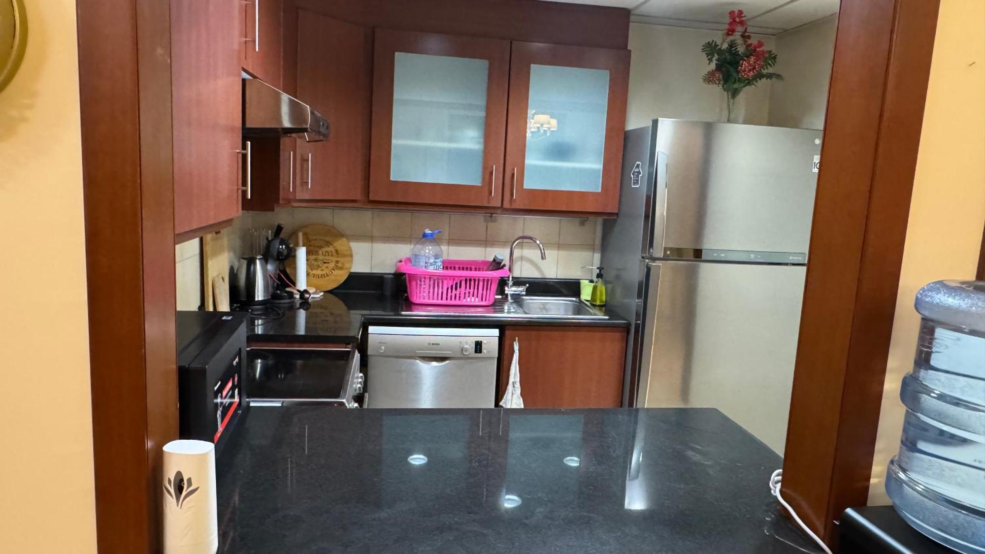 Pool View Executive Near Jbr Walk, Sadaf 1,2 Dubai