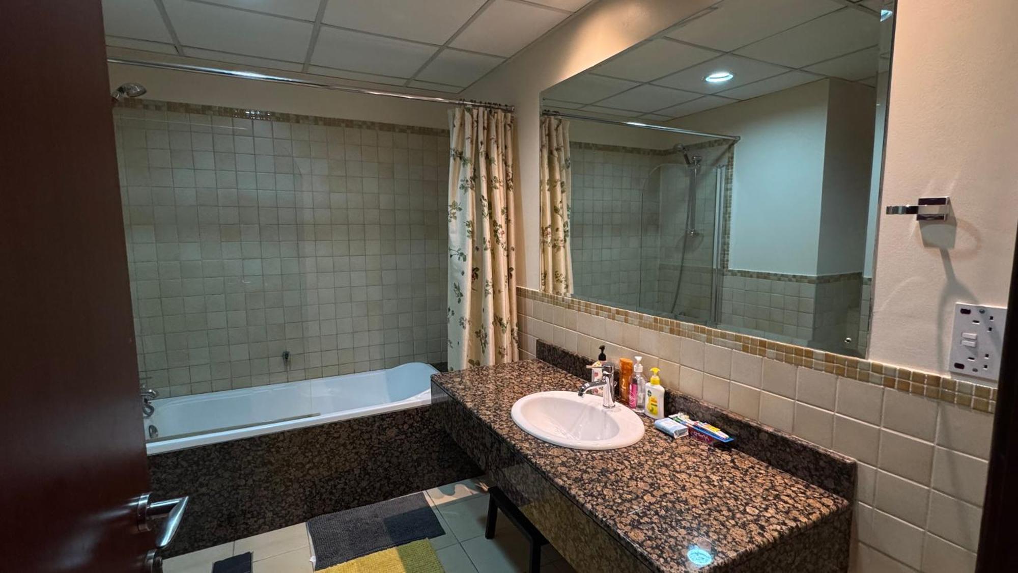 Pool View Executive Near Jbr Walk, Sadaf 1,2 *