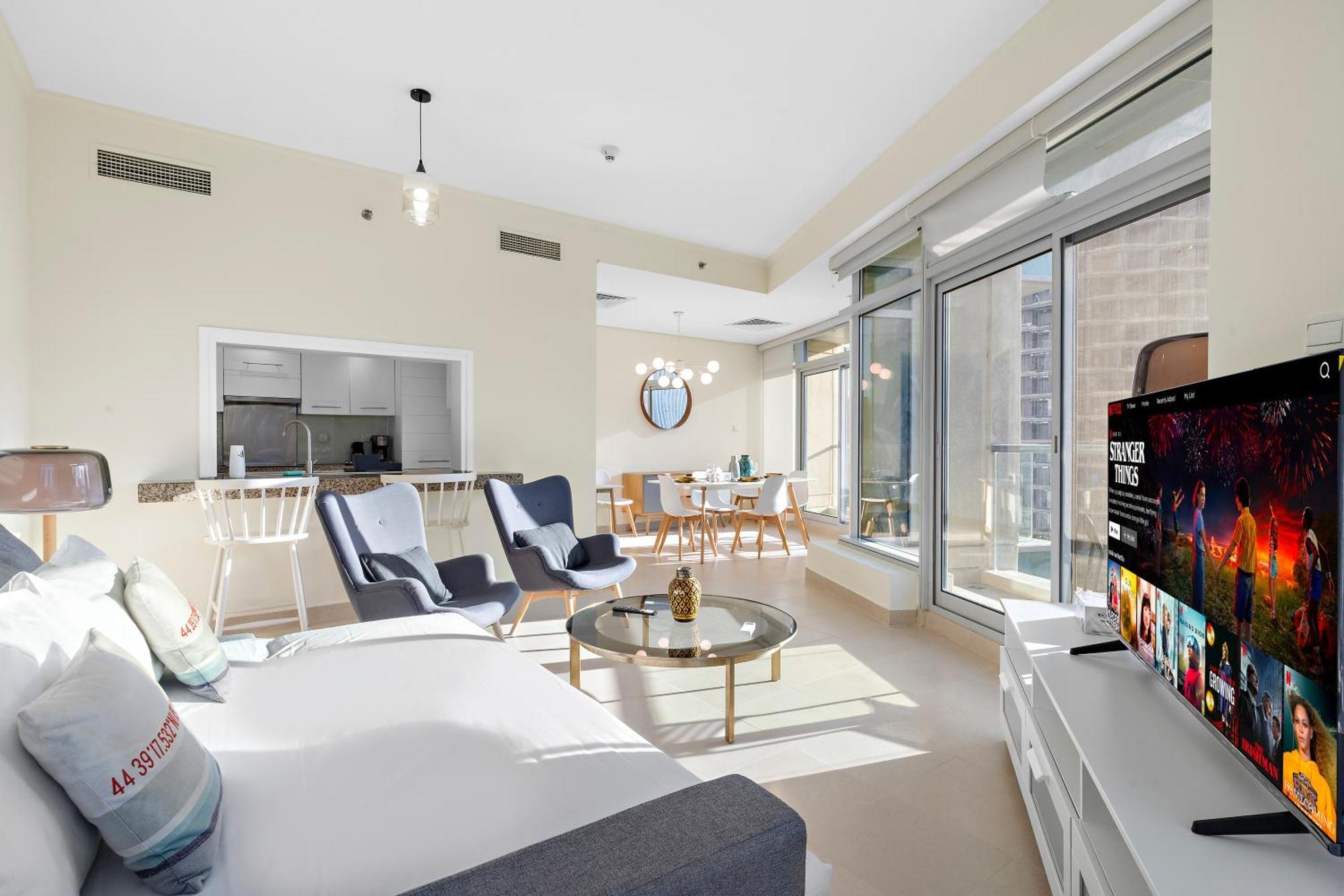 Prime 2br With Balcony & Full Burj Khalifa Views Apartment Dubai