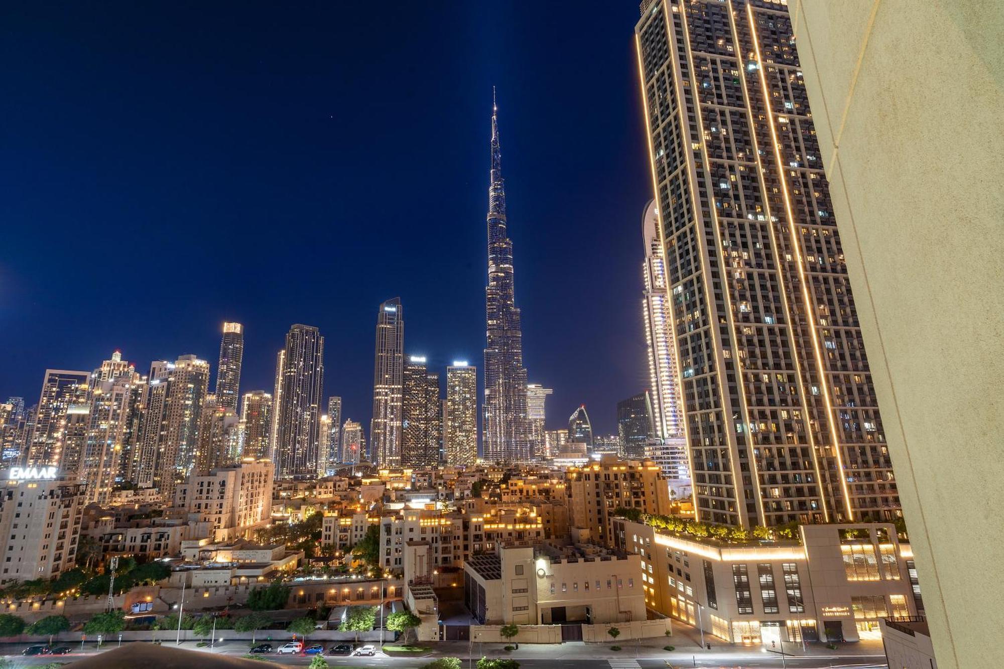 Prime 2br With Balcony & Full Burj Khalifa Views *