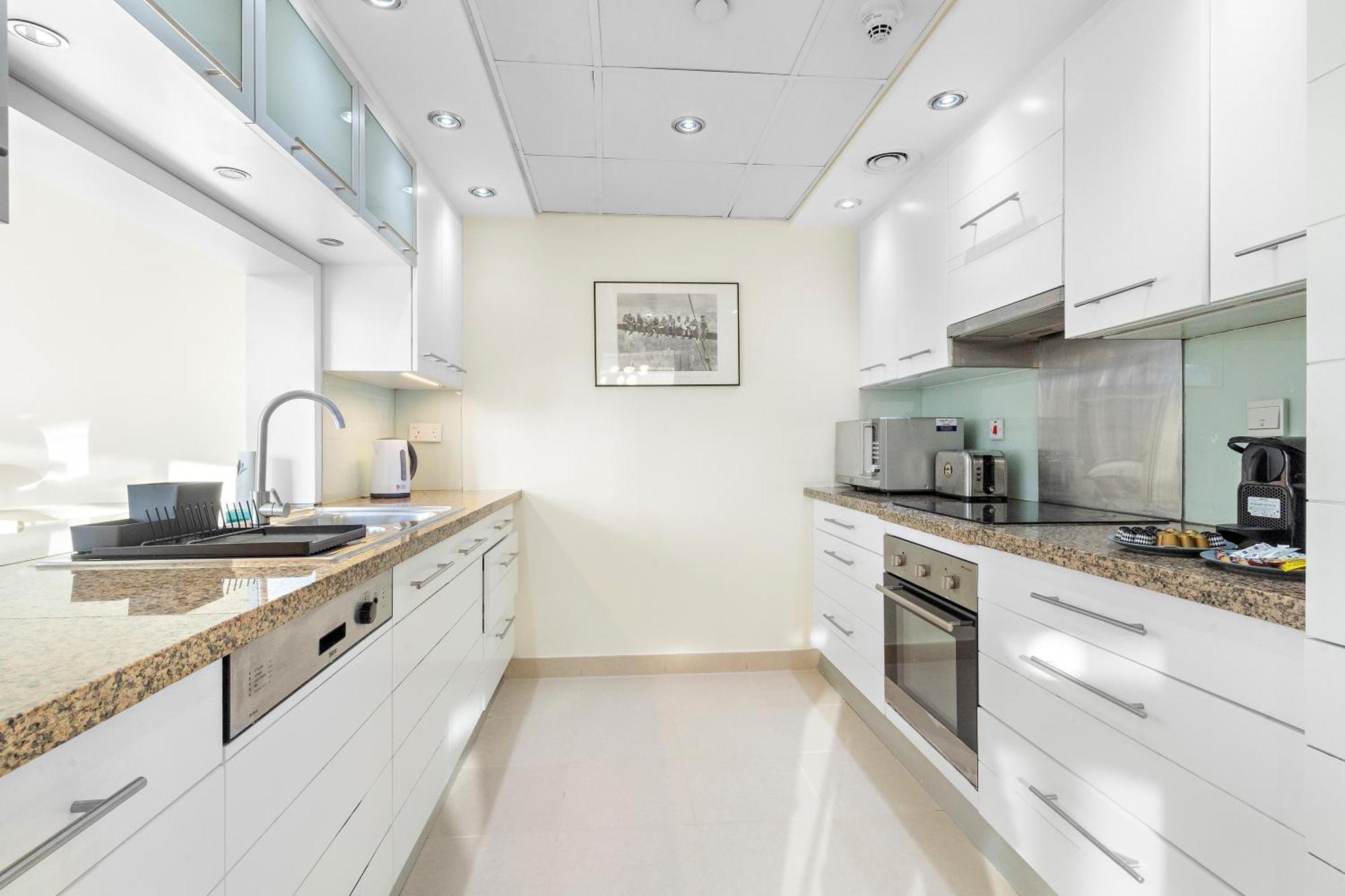 Prime 2br With Balcony & Full Burj Khalifa Views *