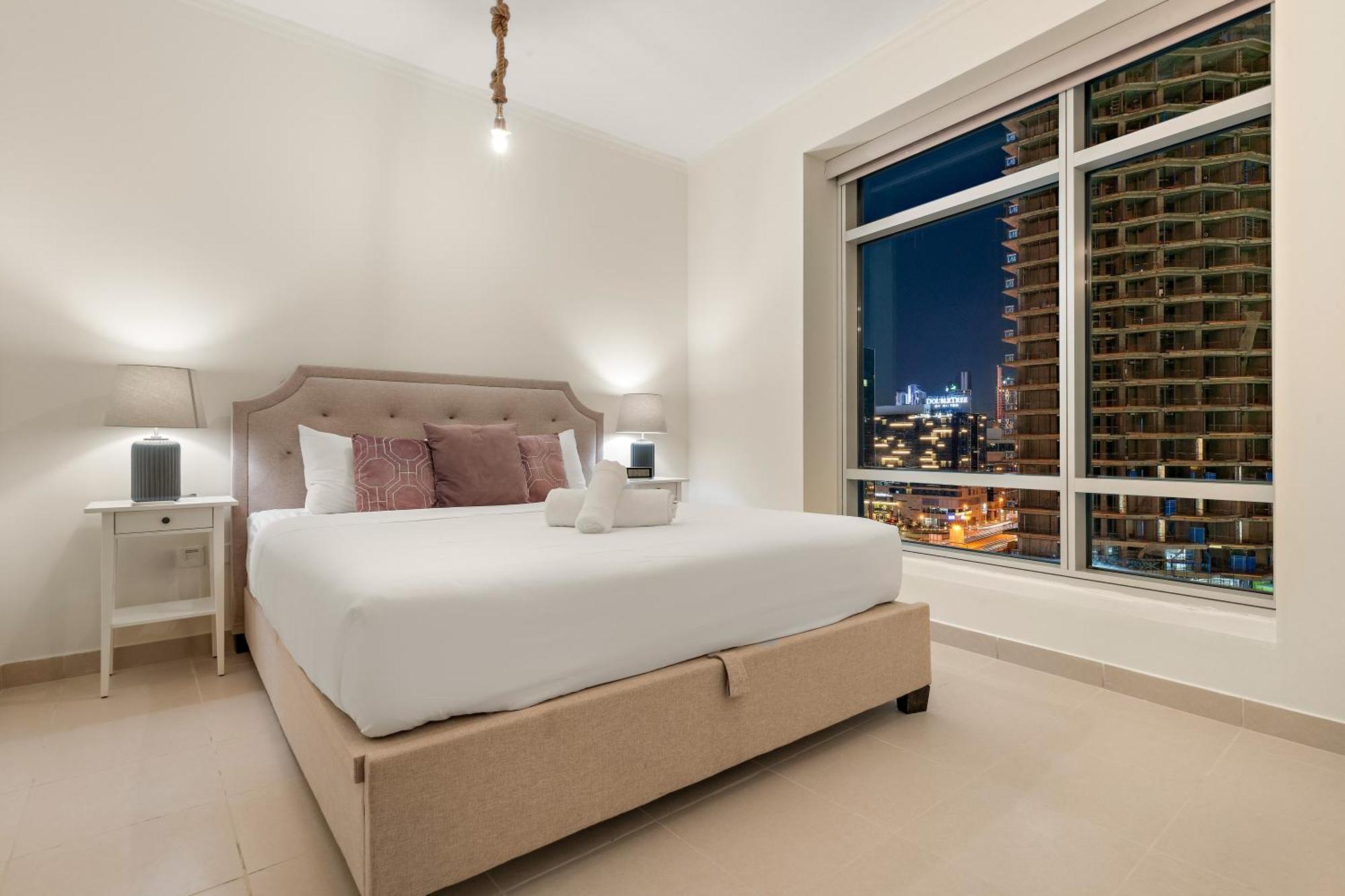 Prime 2br With Balcony & Full Burj Khalifa Views Apartment Dubai