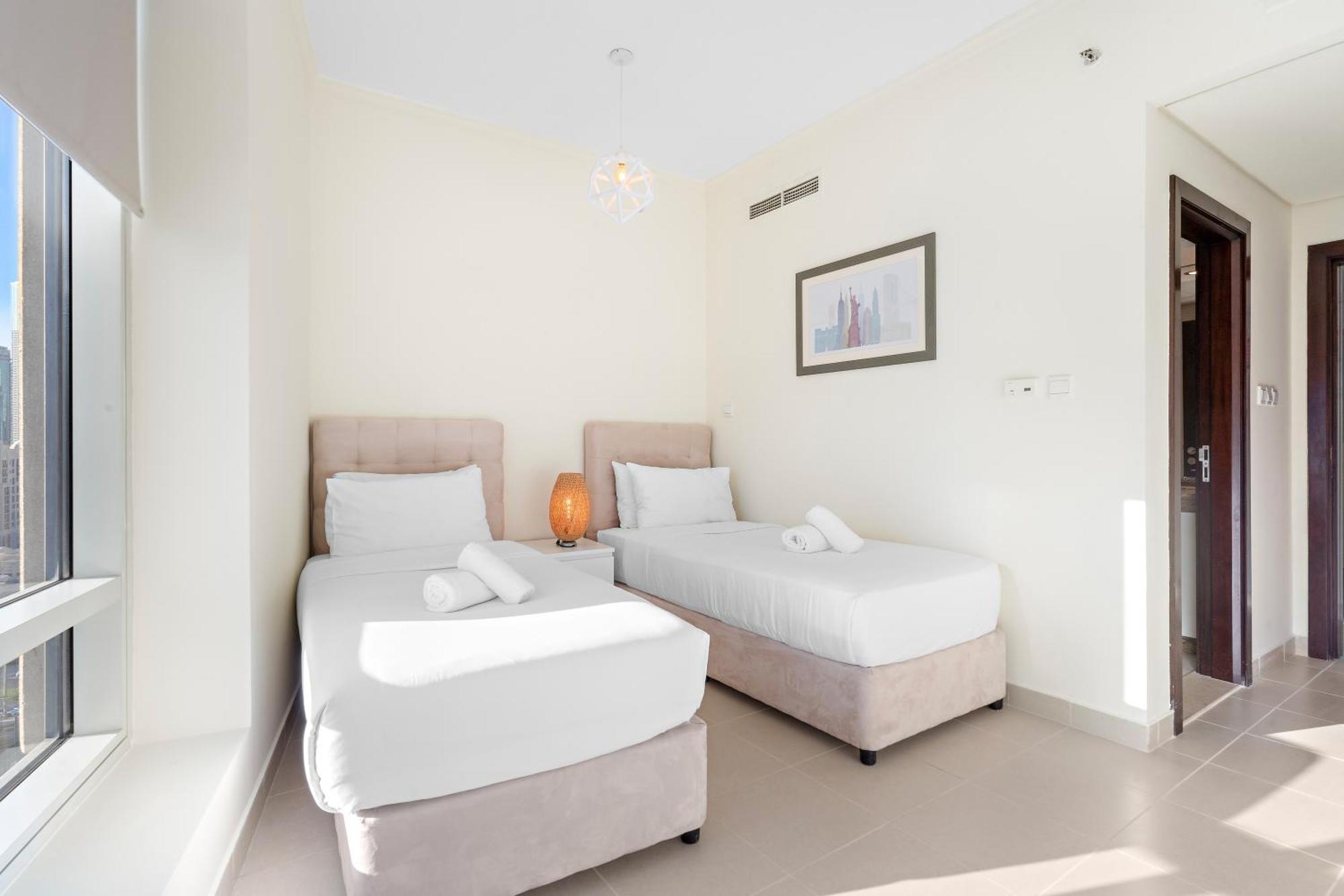 Prime 2br With Balcony & Full Burj Khalifa Views Dubai