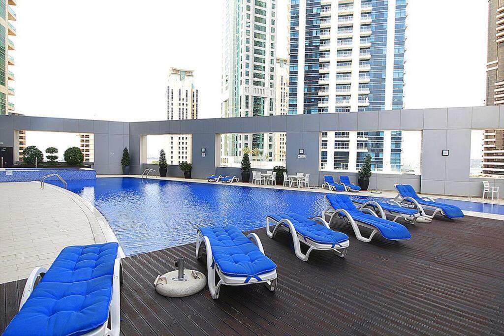 Breathtaking Palm View 2br In Marina *