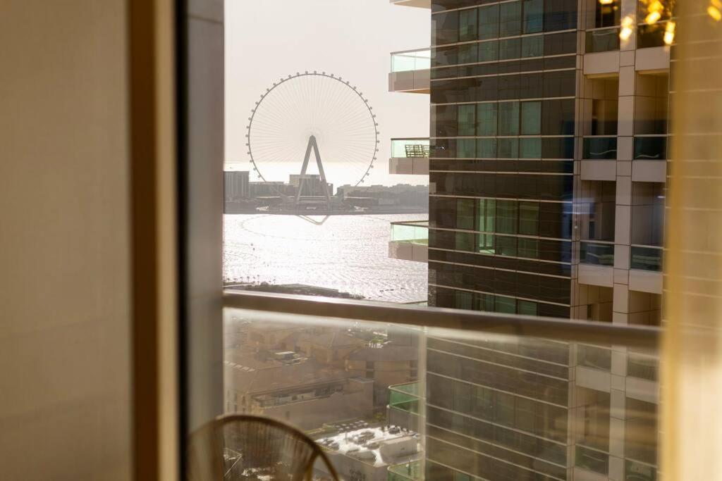 Breathtaking Palm View 2br In Marina Apartment *