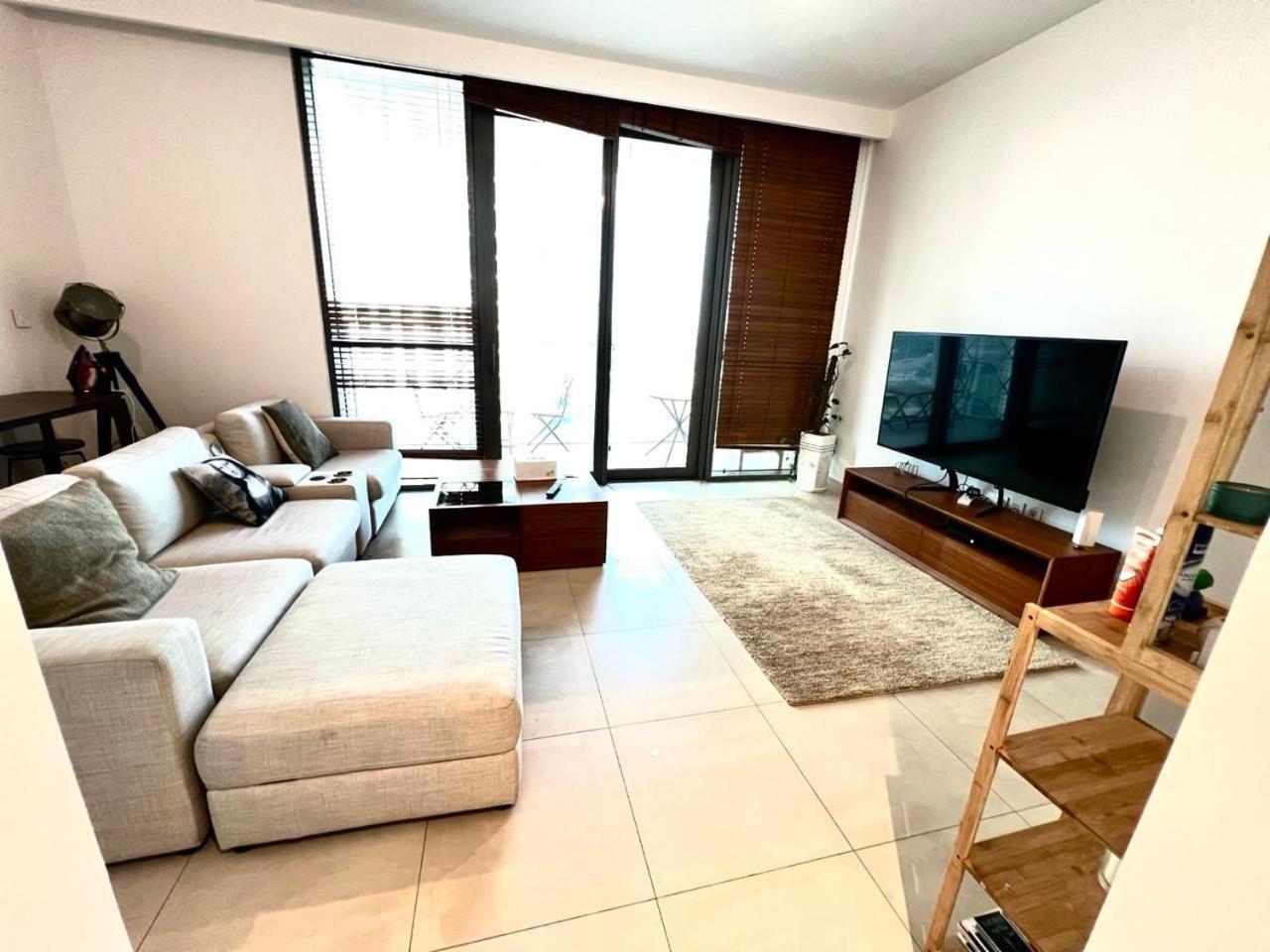 Apartment Downtown Views-access To Mall! Dubai