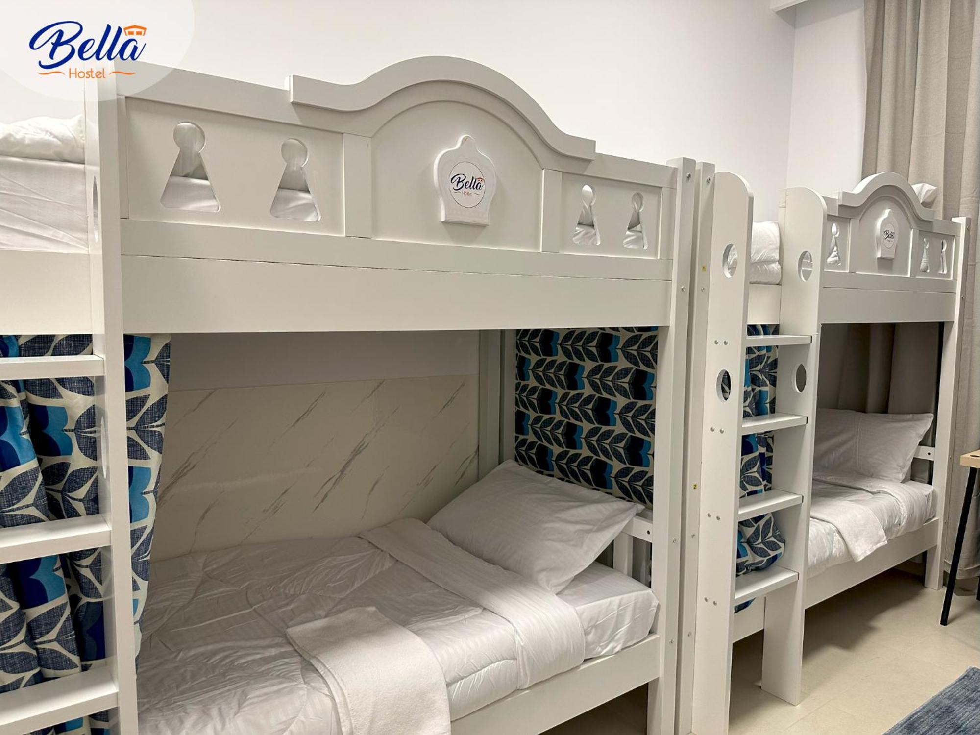 Bella - Luxury Mixed Near Airport Homestay Dubai