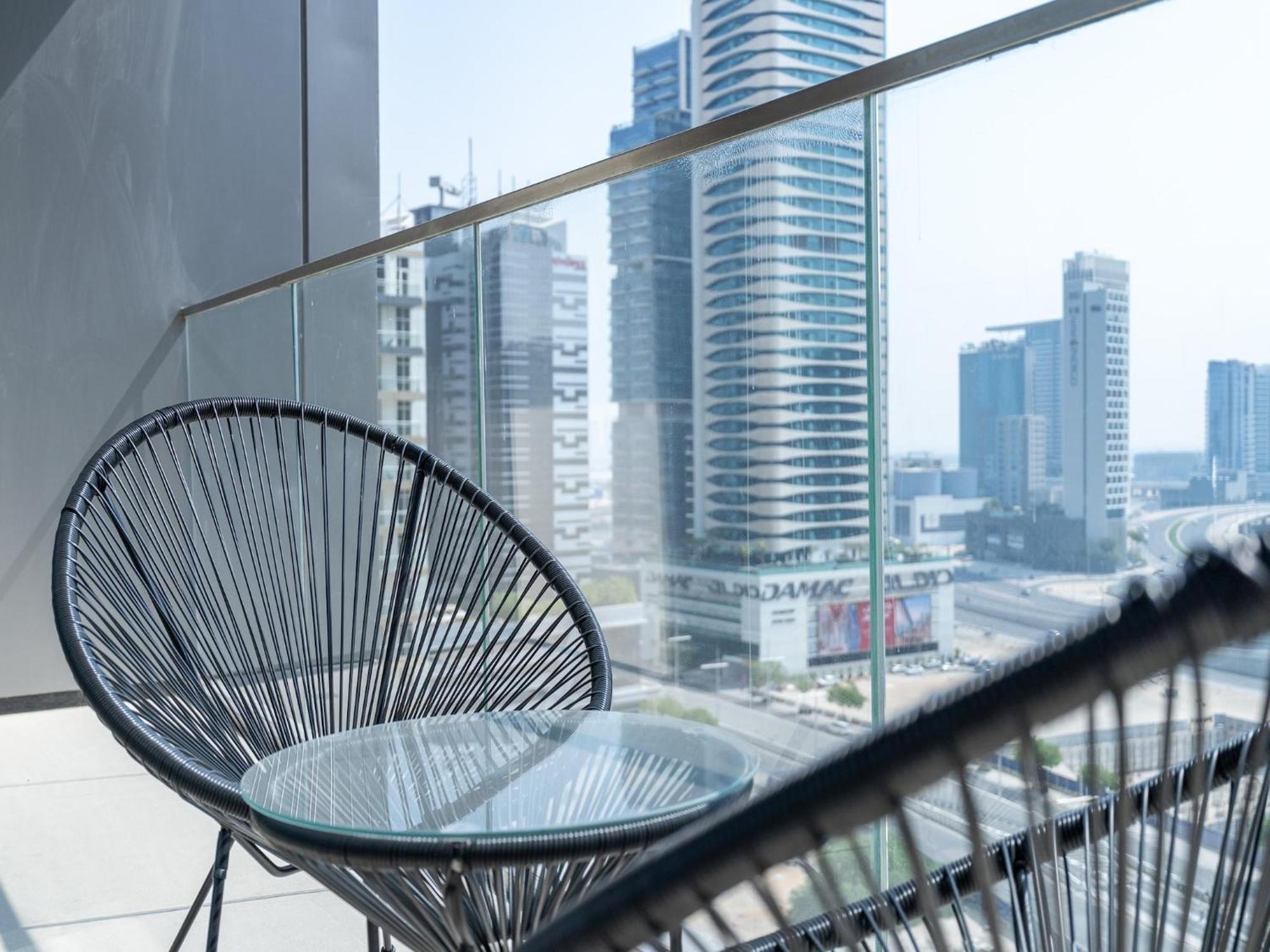 Luxurious Stylish Across Mall Burj Khalifa City Views Apartment Dubai