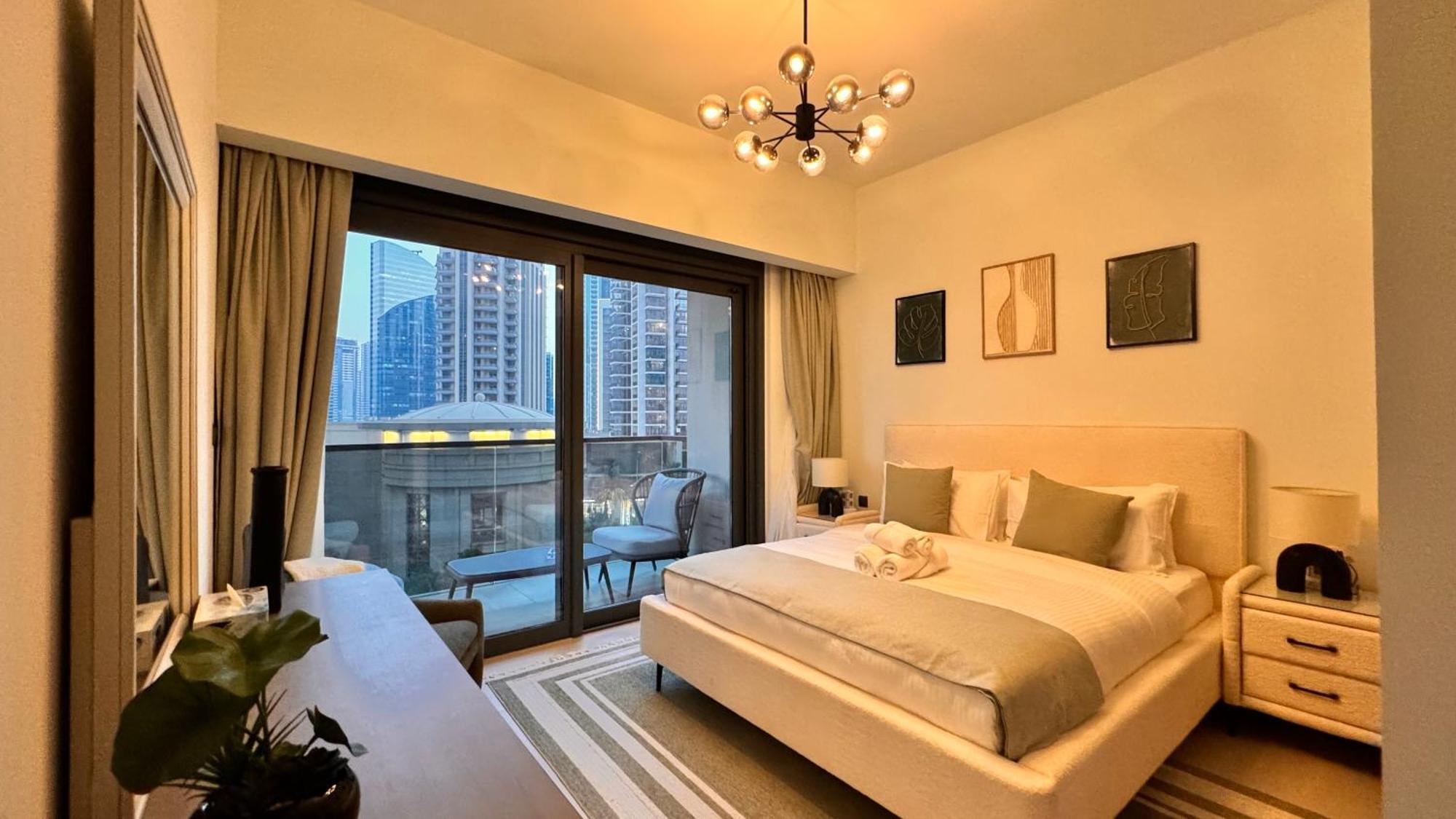 Avalonstay - Luxury 1br In Downtown Dubai-brand New-burj Khalifa & Fountain Views From Pool Apartment *