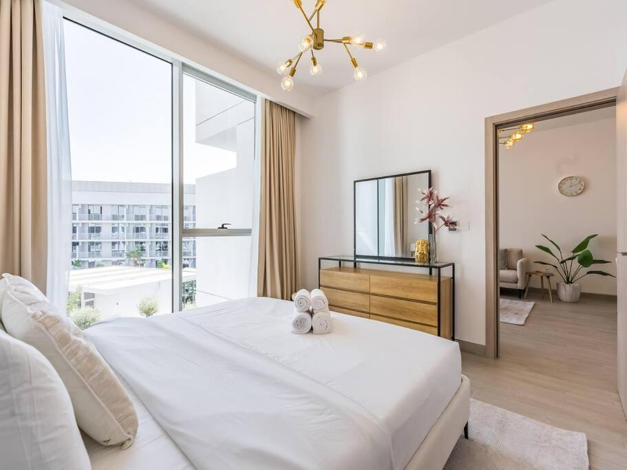 Modern Spacious- 2 Bedroom With Pool & Gym- Luma 22 Jvc * Dubai