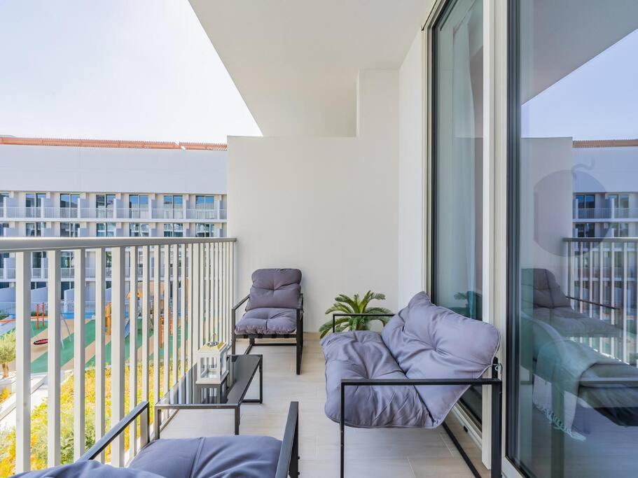 Apartment Modern Spacious- 2 Bedroom With Pool & Gym- Luma 22 Jvc