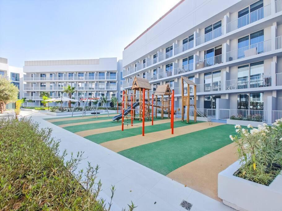 Modern Spacious- 2 Bedroom With Pool & Gym- Luma 22 Jvc Dubai