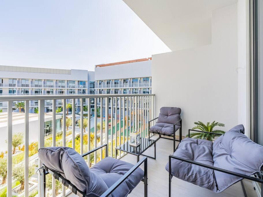 Apartment Modern Spacious- 2 Bedroom With Pool & Gym- Luma 22 Jvc *