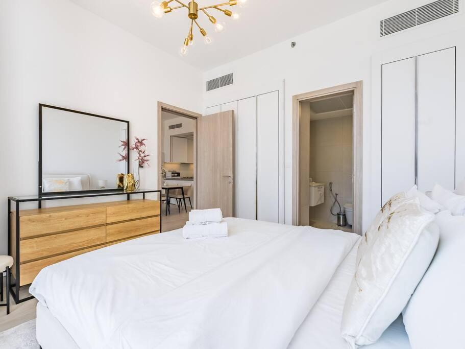 Apartment Modern Spacious- 2 Bedroom With Pool & Gym- Luma 22 Jvc *