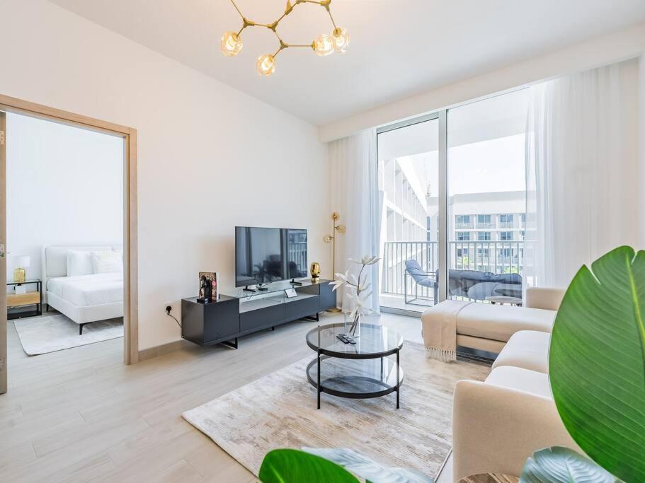 Modern Spacious- 2 Bedroom With Pool & Gym- Luma 22 Jvc Apartment *