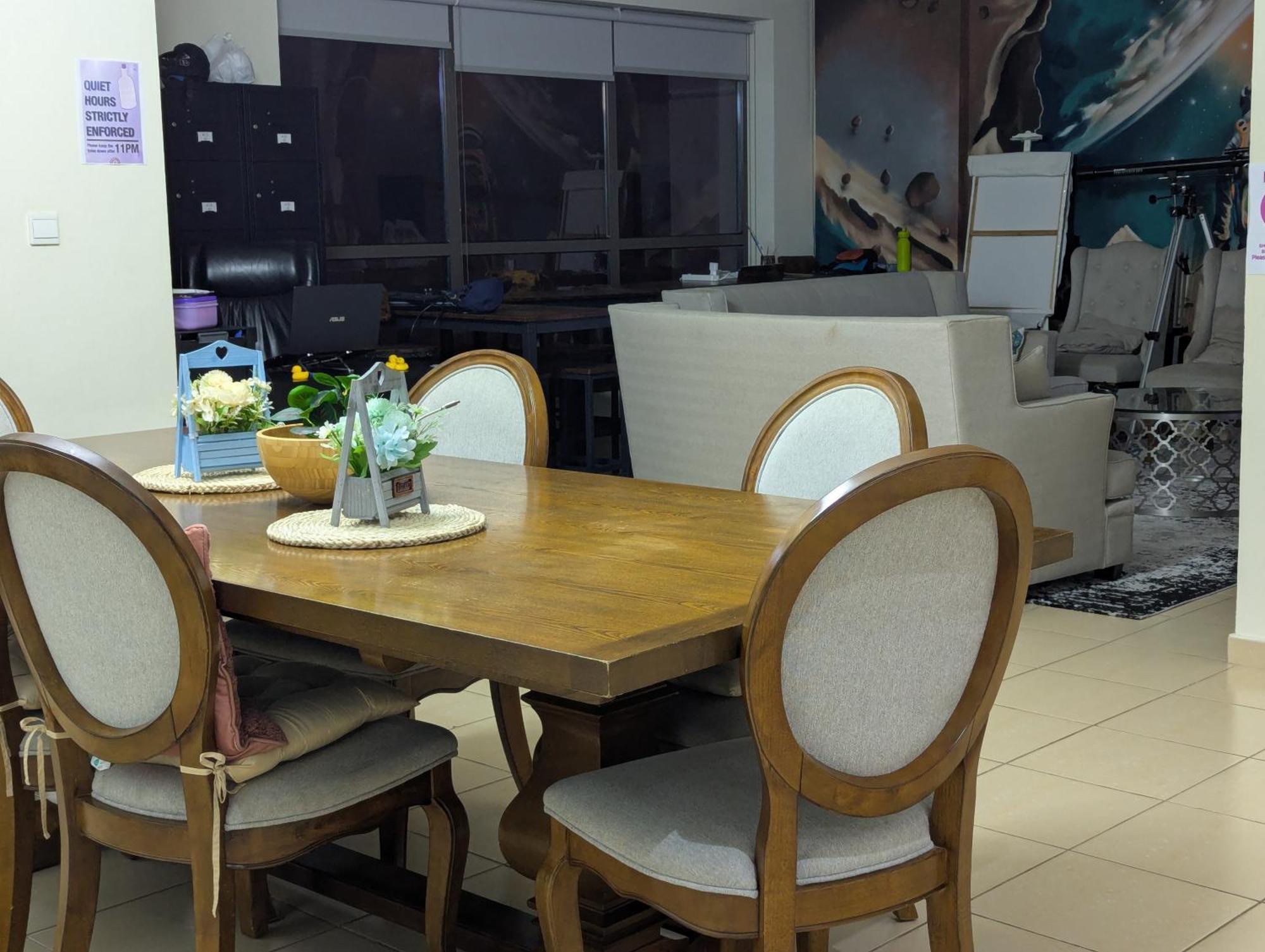 At The Sky Jbr Homestay Dubai