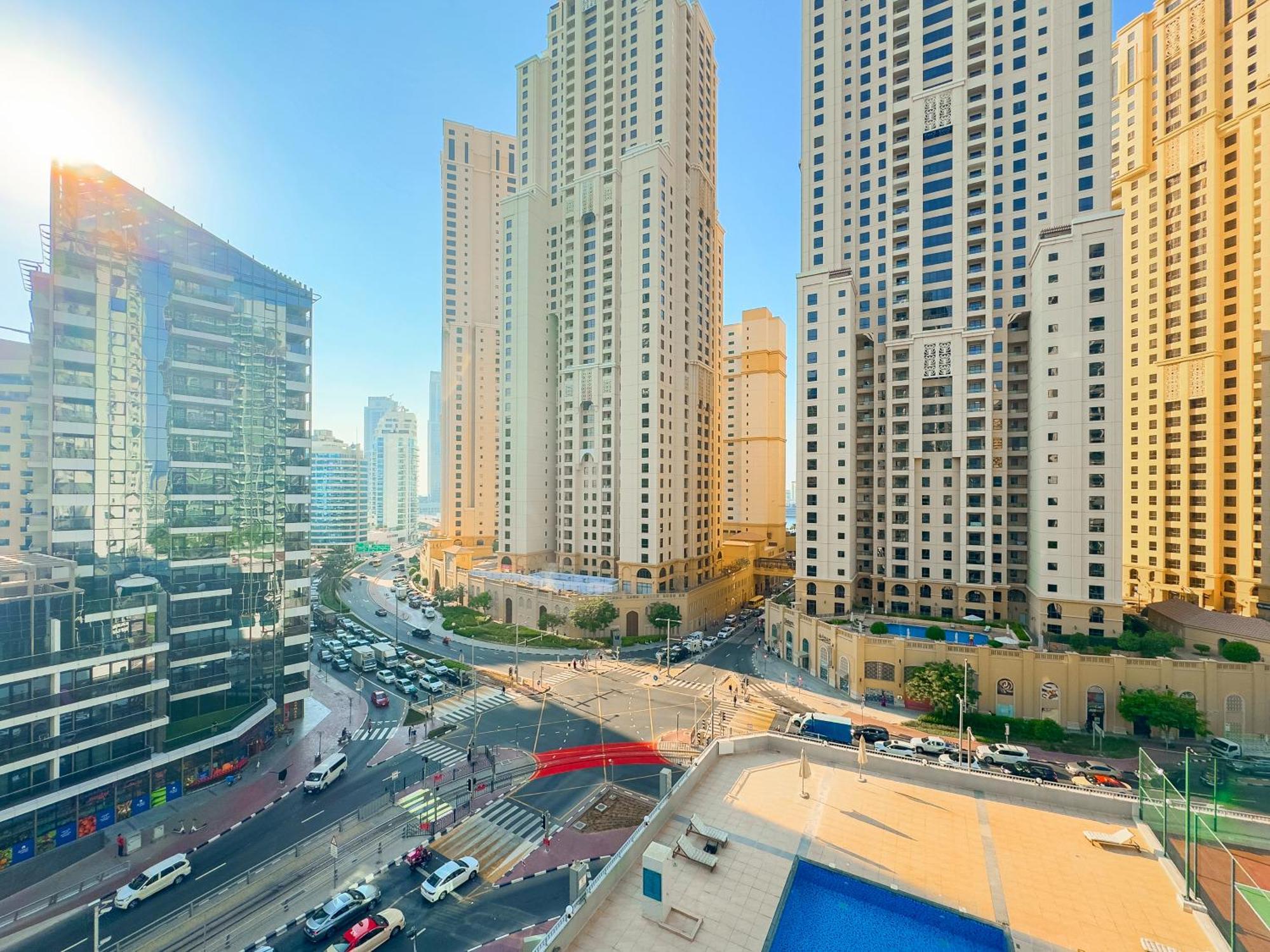 Walk To & Marina Mall - Marina 2bdr *