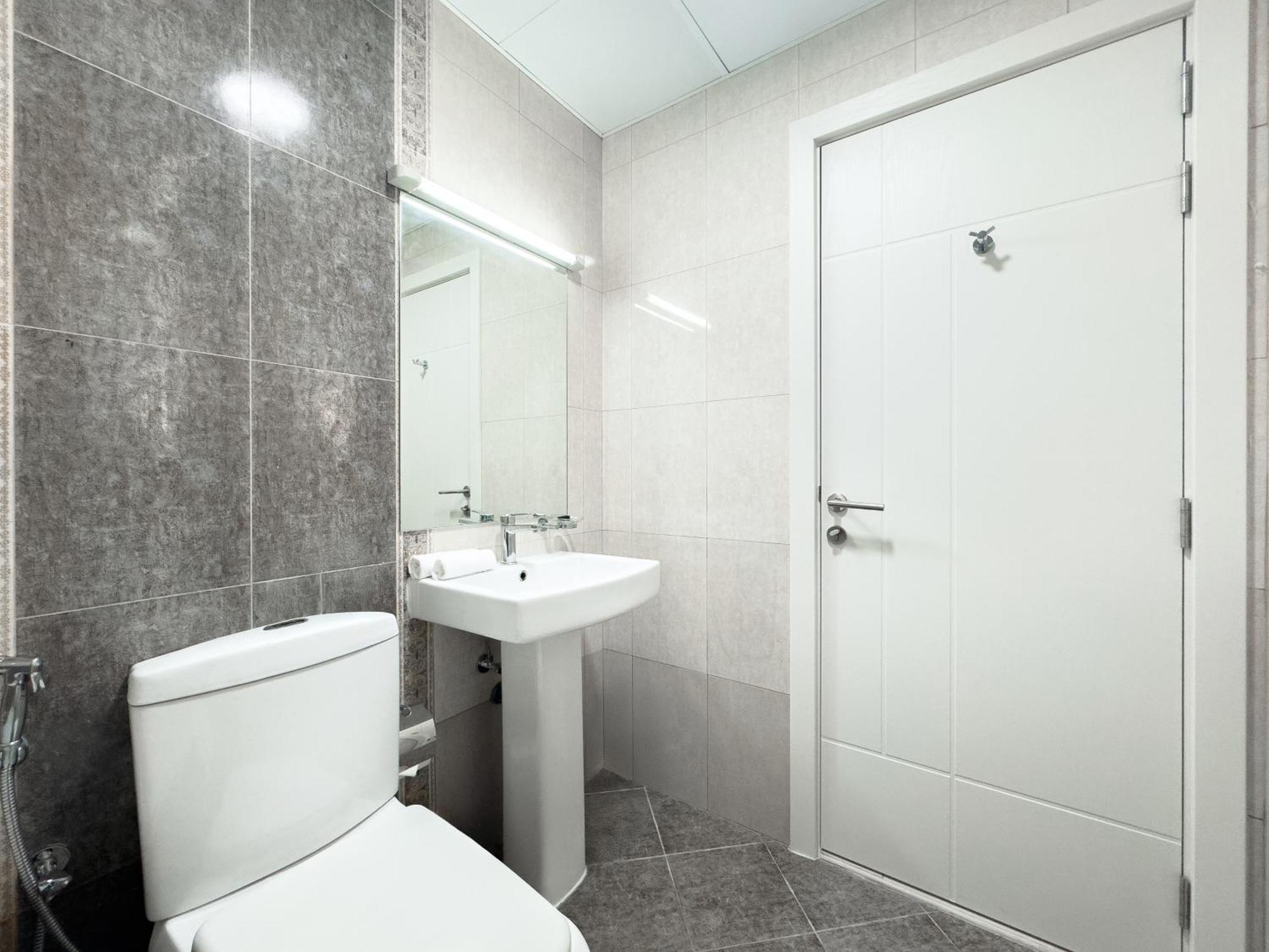 Walk To & Marina Mall - Marina 2bdr * Dubai