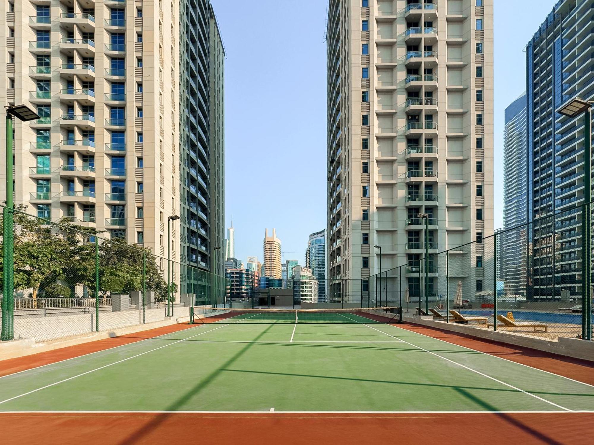 Walk To & Marina Mall - Marina 2bdr