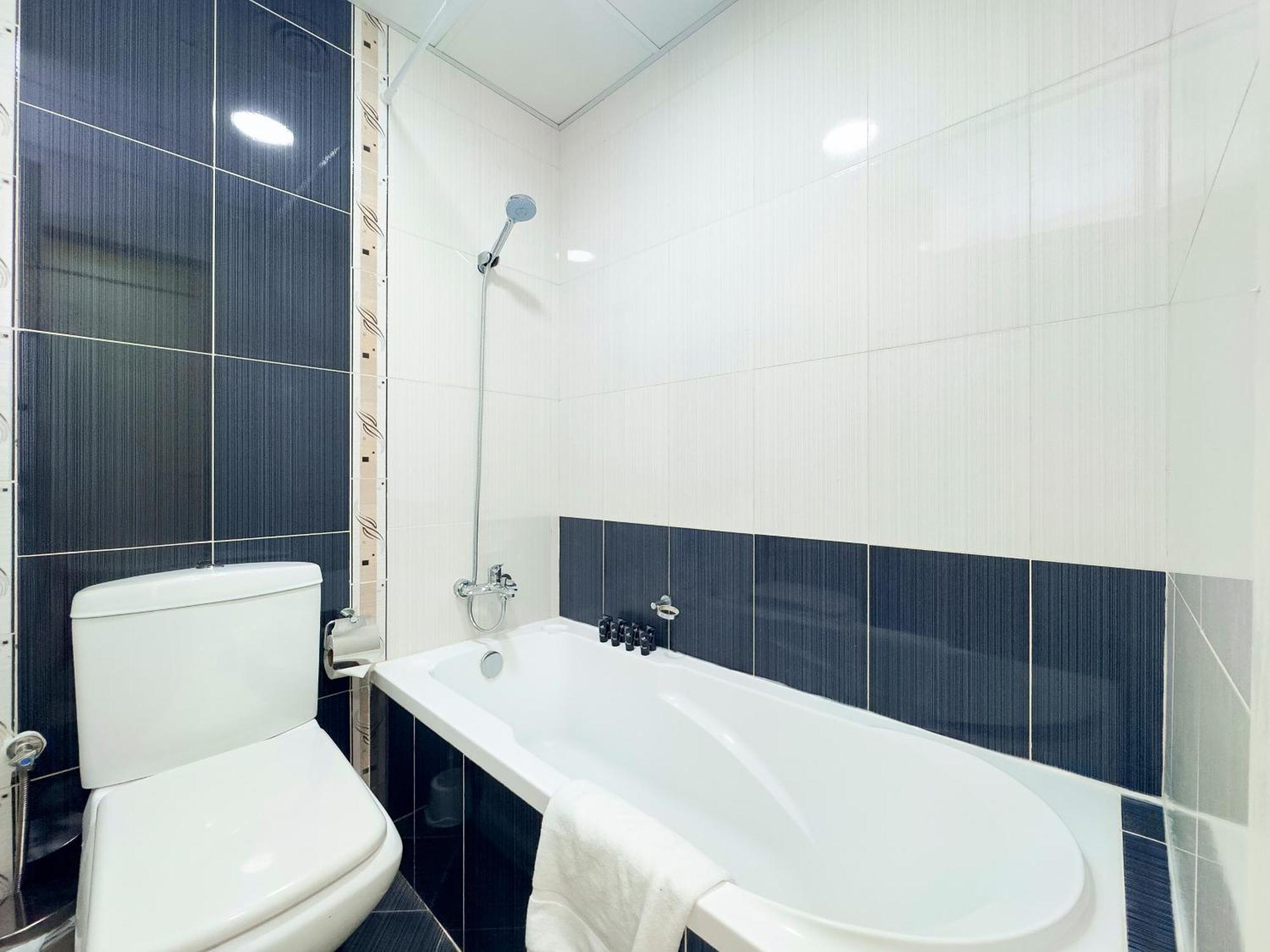 Walk To & Marina Mall - Marina 2bdr Apartment