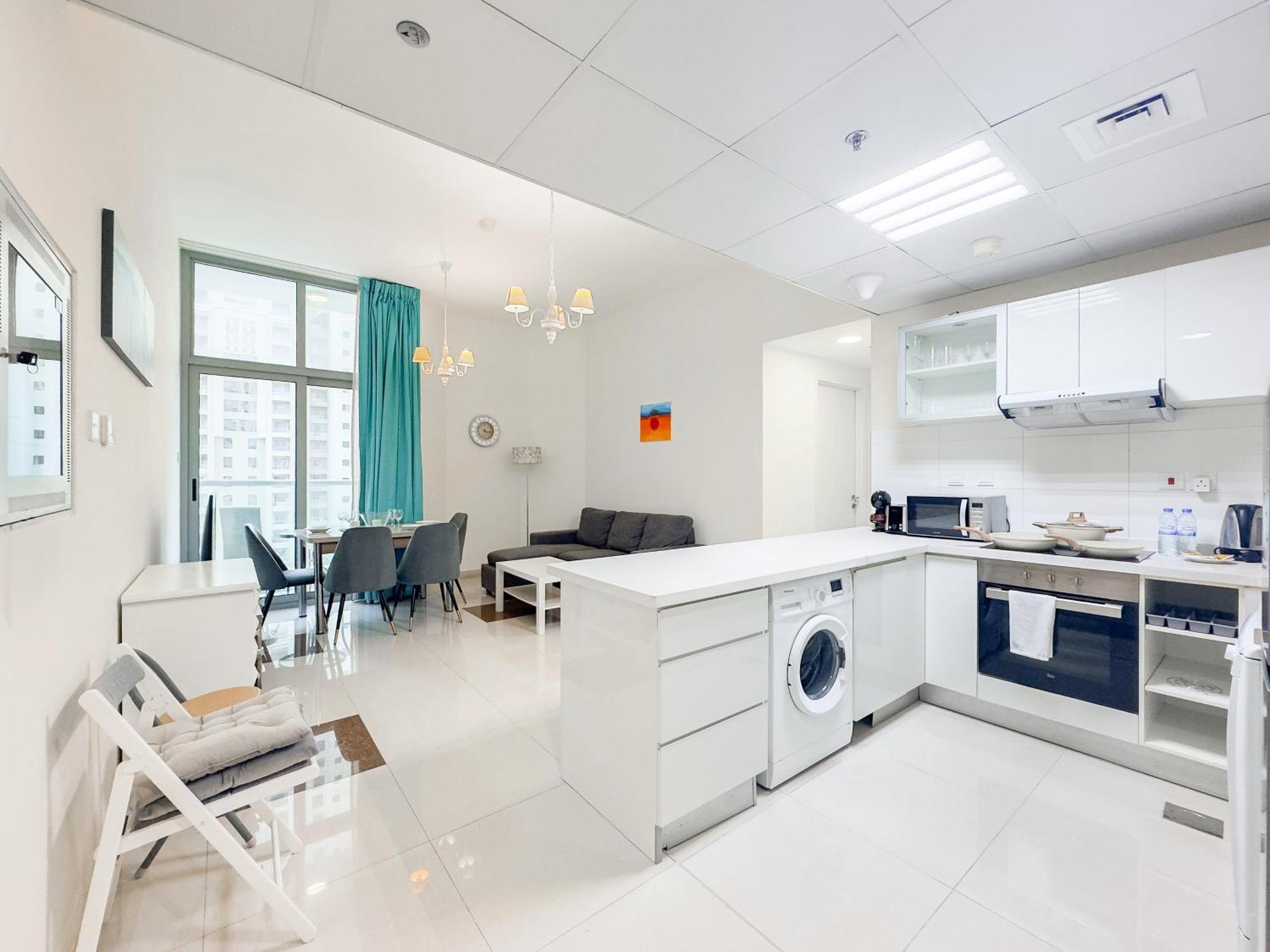 Walk To & Marina Mall - Marina 2bdr Apartment *