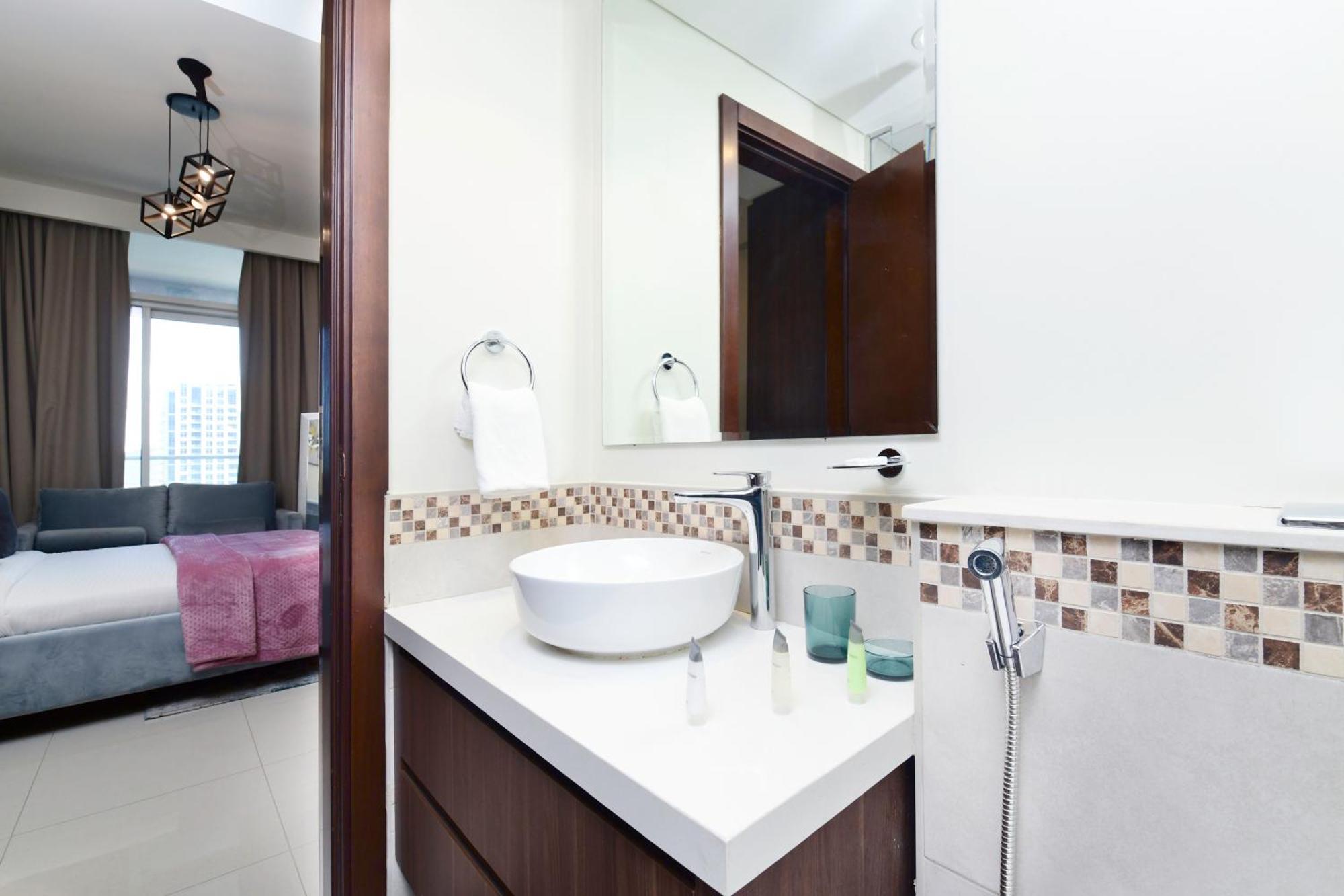 2br Damac Vera Tower, *
