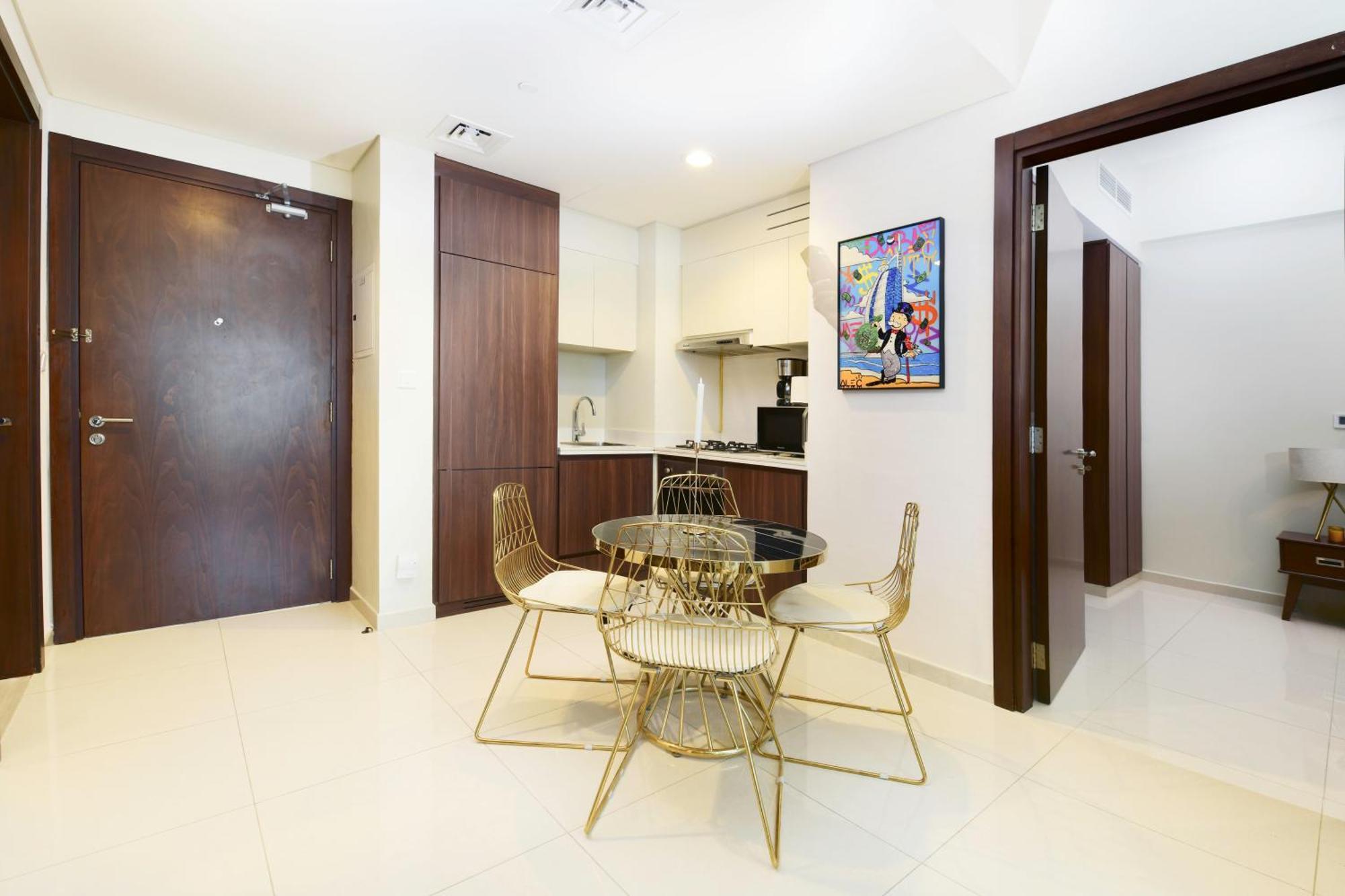 Apartment 2br Damac Vera Tower, *