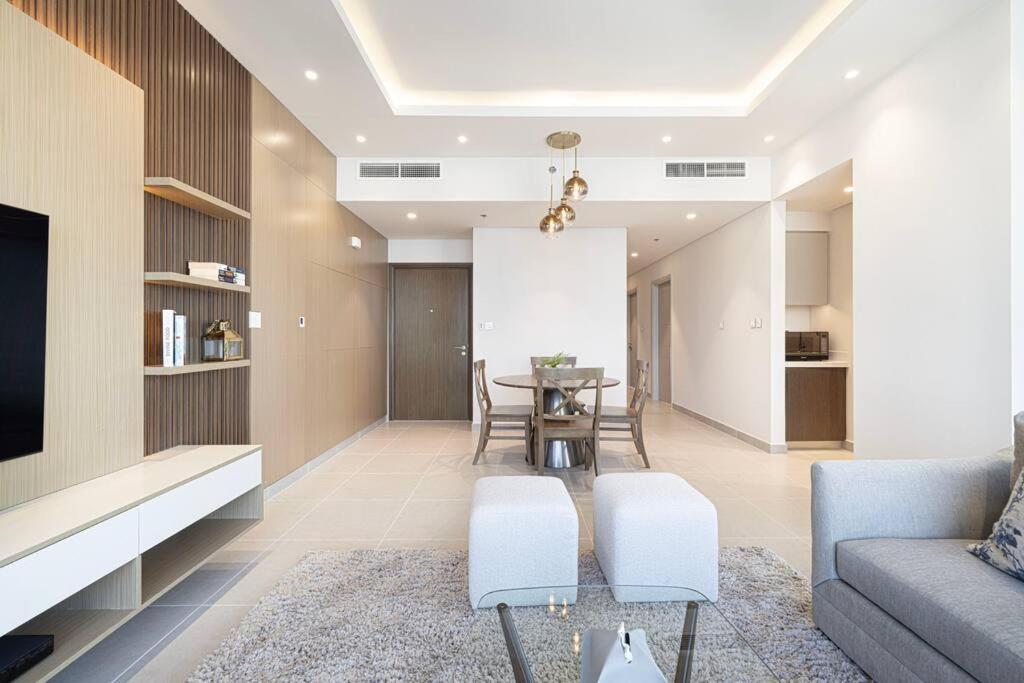 2bed-400m From Burj Khalifa- Heart Of Apartment Dubai