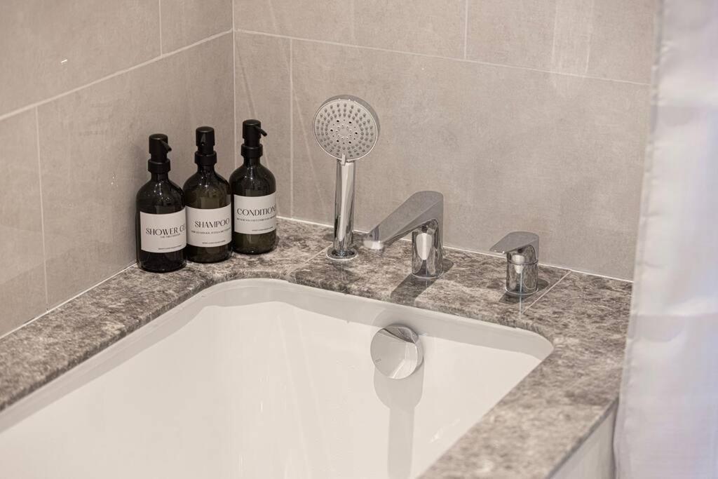 Apartment 2bed-400m From Burj Khalifa- Heart Of Dubai