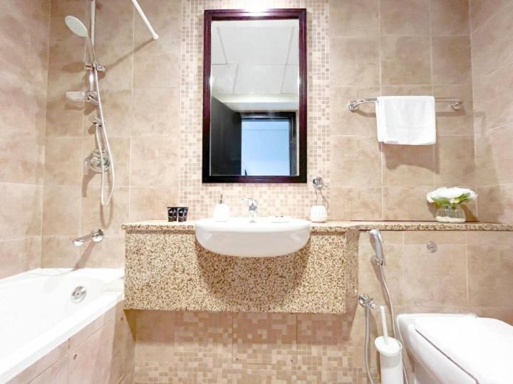 Stunning 2 Bedrooms In Difc Apartment