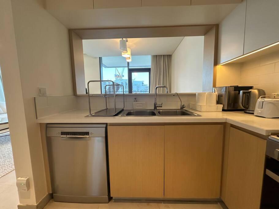 Beautiful 3br With Canal View