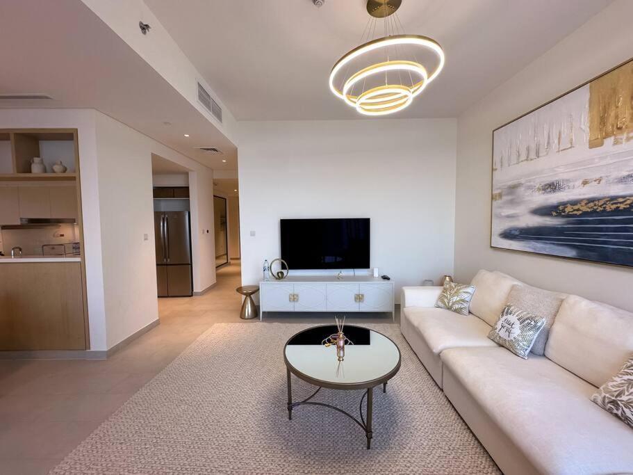 Beautiful 3br With Canal View