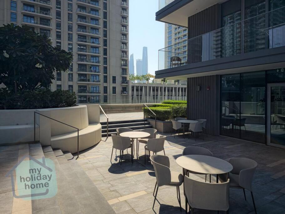 Beautiful 1br In Emaar Beachfront With Private Access *