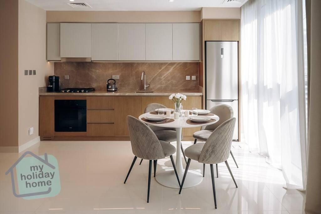 Beautiful 1br In Emaar Beachfront With Private Access Dubai