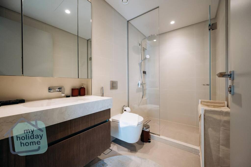 Beautiful 1br In Emaar Beachfront With Private Access Dubai
