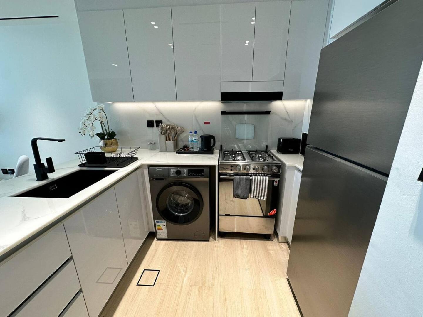 Comfortable 1 Bedroom With Big Balcony In Jvc *