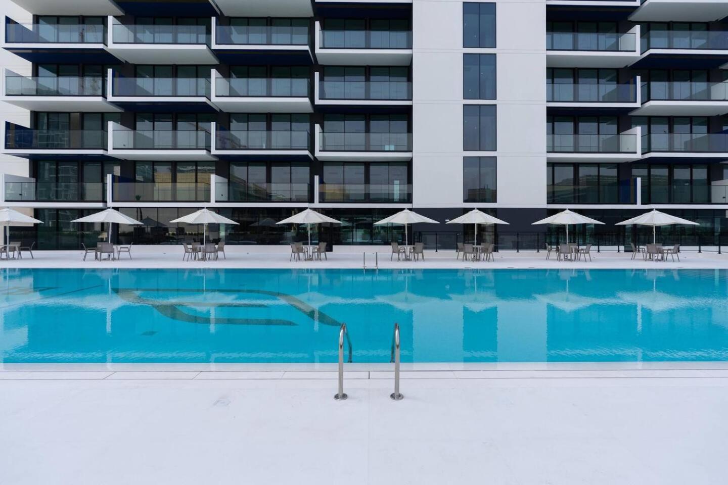 Apartment Comfortable 1 Bedroom With Big Balcony In Jvc
