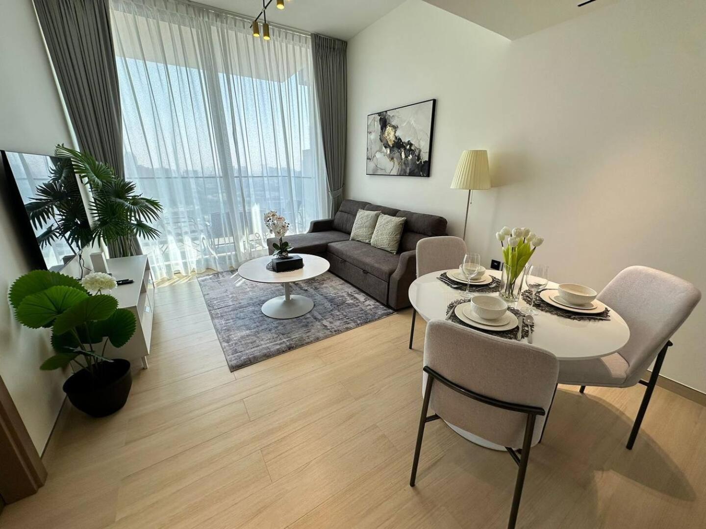 Comfortable 1 Bedroom With Big Balcony In Jvc * Dubai