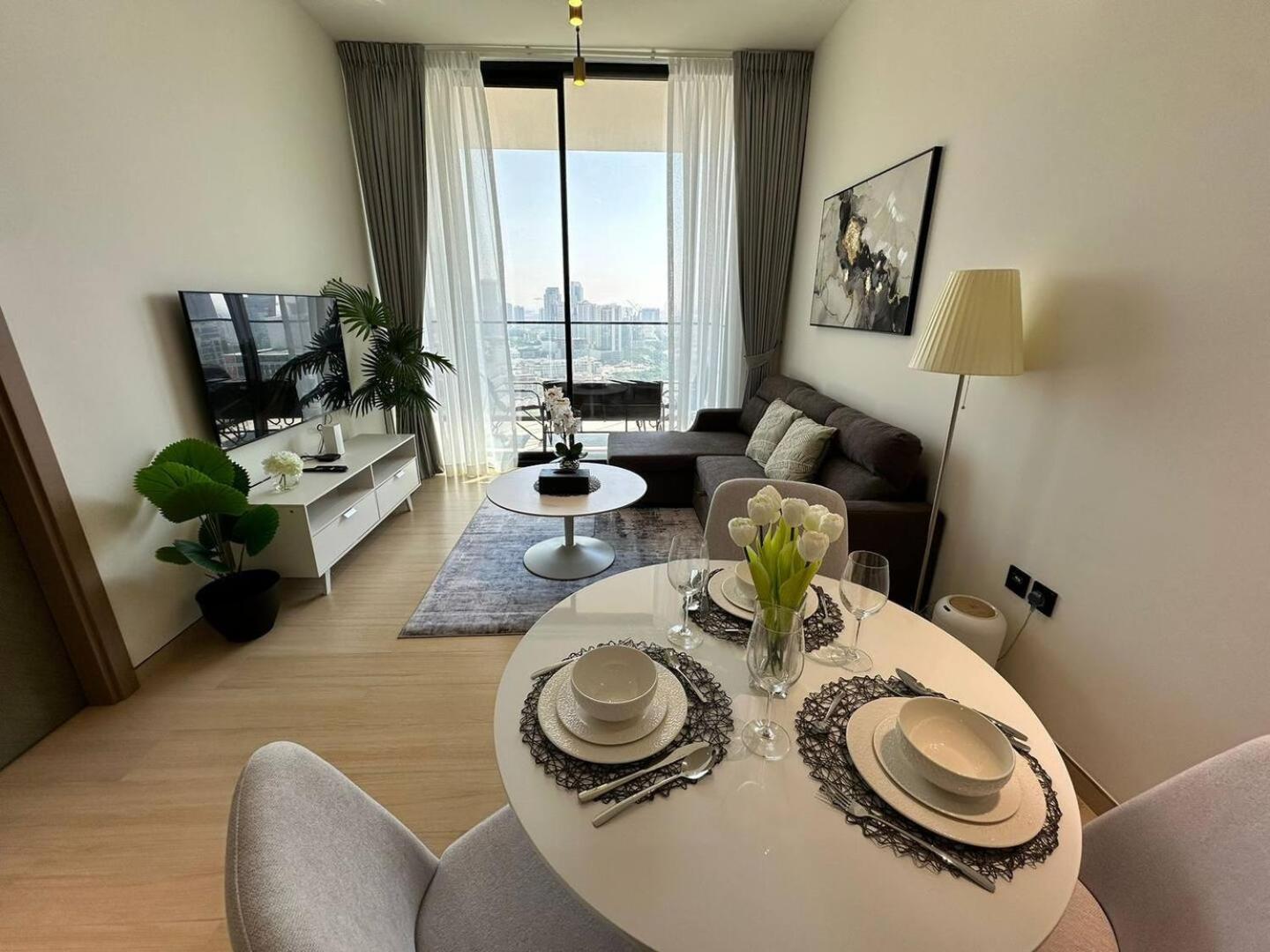 Apartment Comfortable 1 Bedroom With Big Balcony In Jvc *