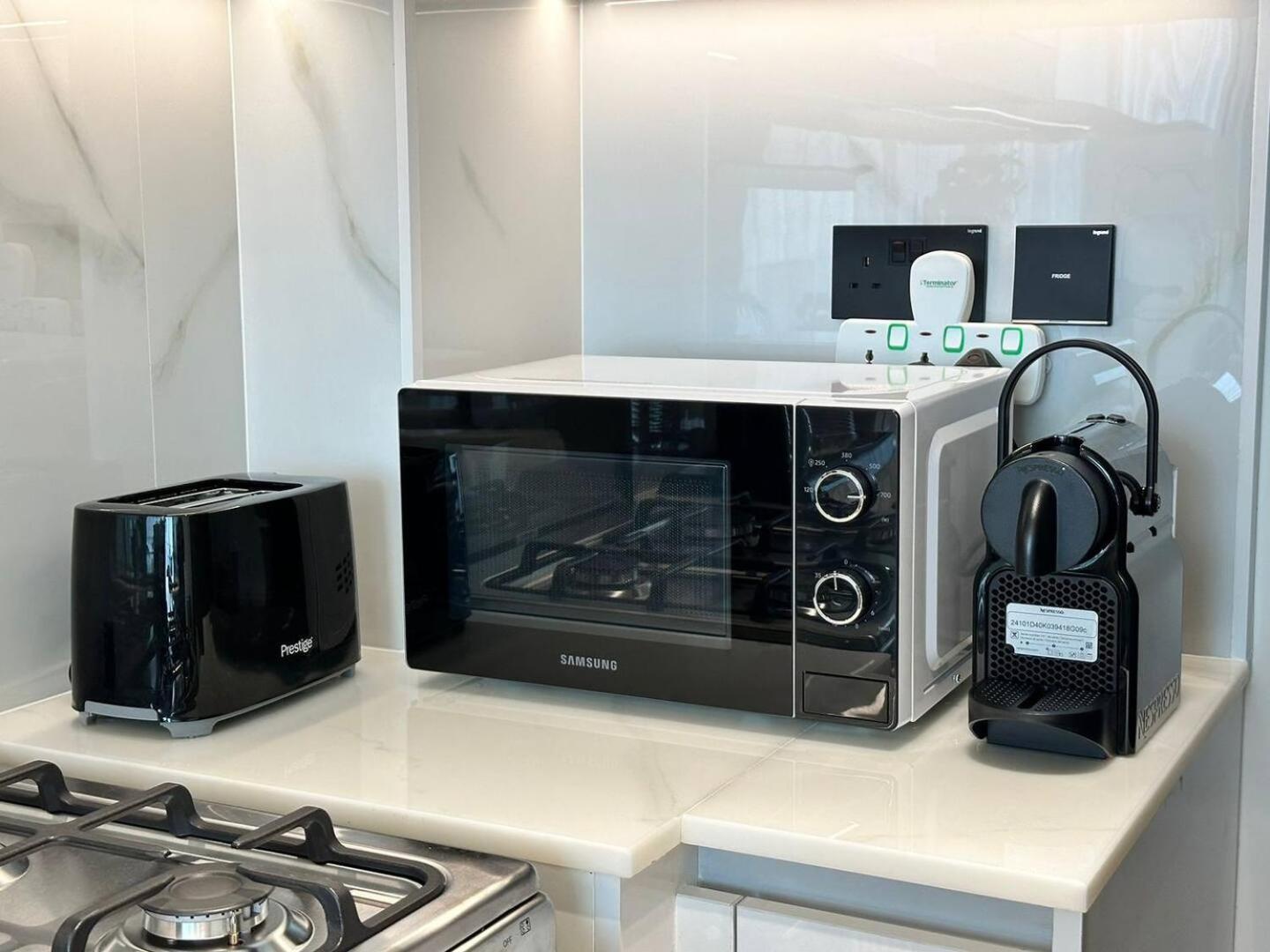 Comfortable 1 Bedroom With Big Balcony In Jvc *