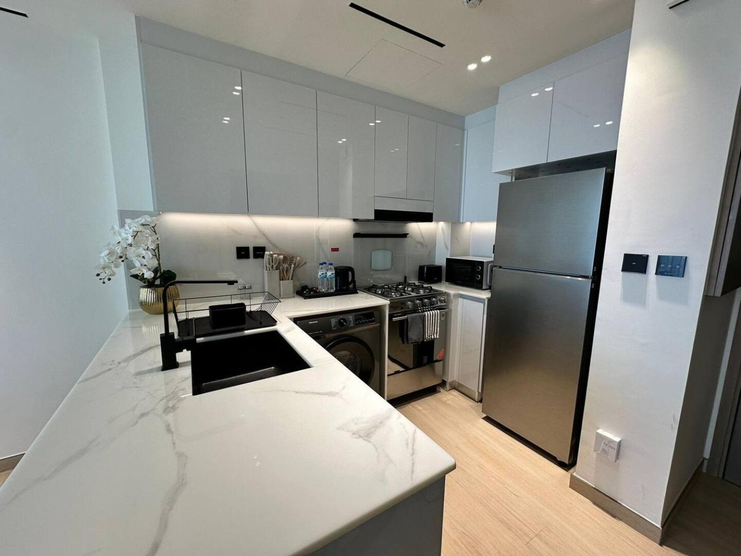 Comfortable 1 Bedroom With Big Balcony In Jvc
