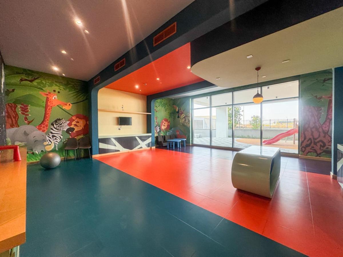 Apartment Modern 1-bed Retreat In Celestia, South